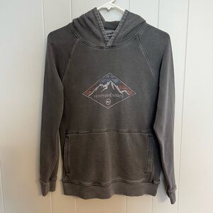 Vineyard vines, hoodie size L‎